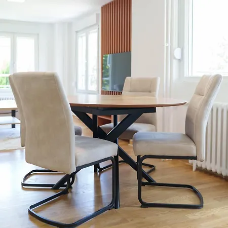 Premium Stan 70 Βελιγράδι