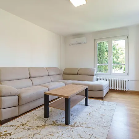 Premium Stan 70 Belgrado