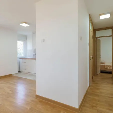 Premium Stan 70 * Βελιγράδι